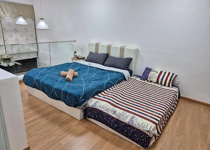Ekocheras With Balcony Sunshine Cosy Condo Next To Mrt Stay 3 Or 4 Pax
