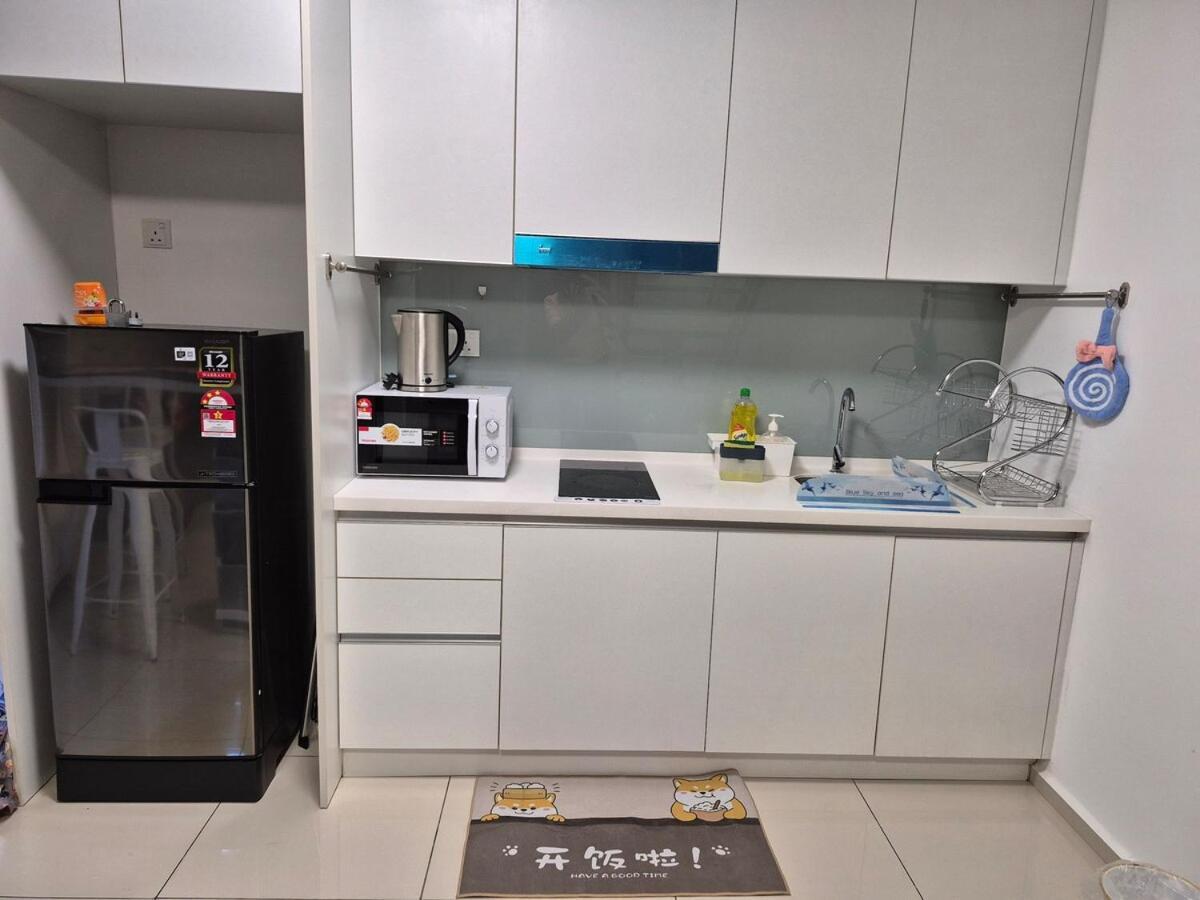 Pangsapuri Ekocheras With Balcony Sunshine Cosy Next To Mrt 3 Or 4 Pax