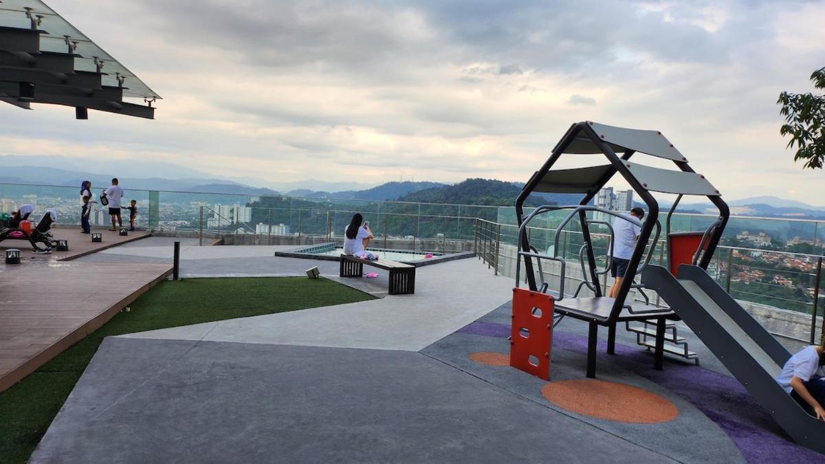 Ekocheras With Balcony Sunshine Cosy Next To Mrt 3 Or 4 Pax Pangsapuri Kuala Lumpur