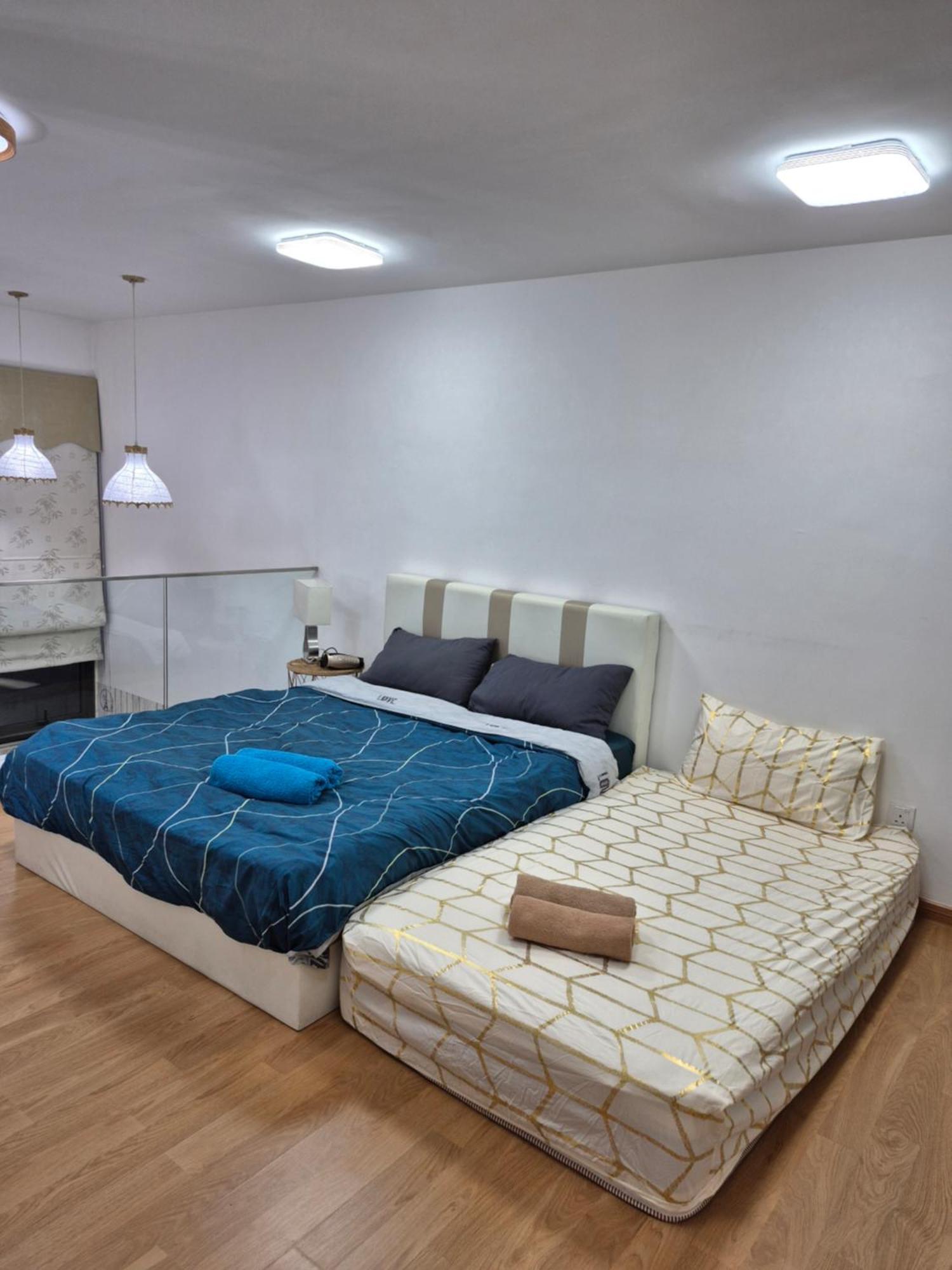 Pangsapuri Ekocheras With Balcony Sunshine Cosy Next To Mrt 3 Or 4 Pax *