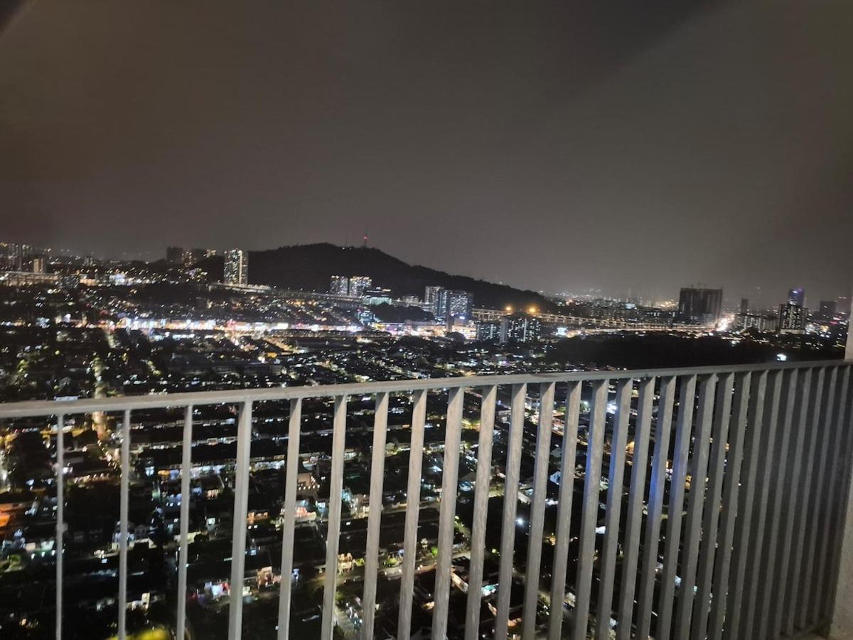 Ekocheras With Balcony Sunshine Cosy Next To Mrt 3 Or 4 Pax Pangsapuri