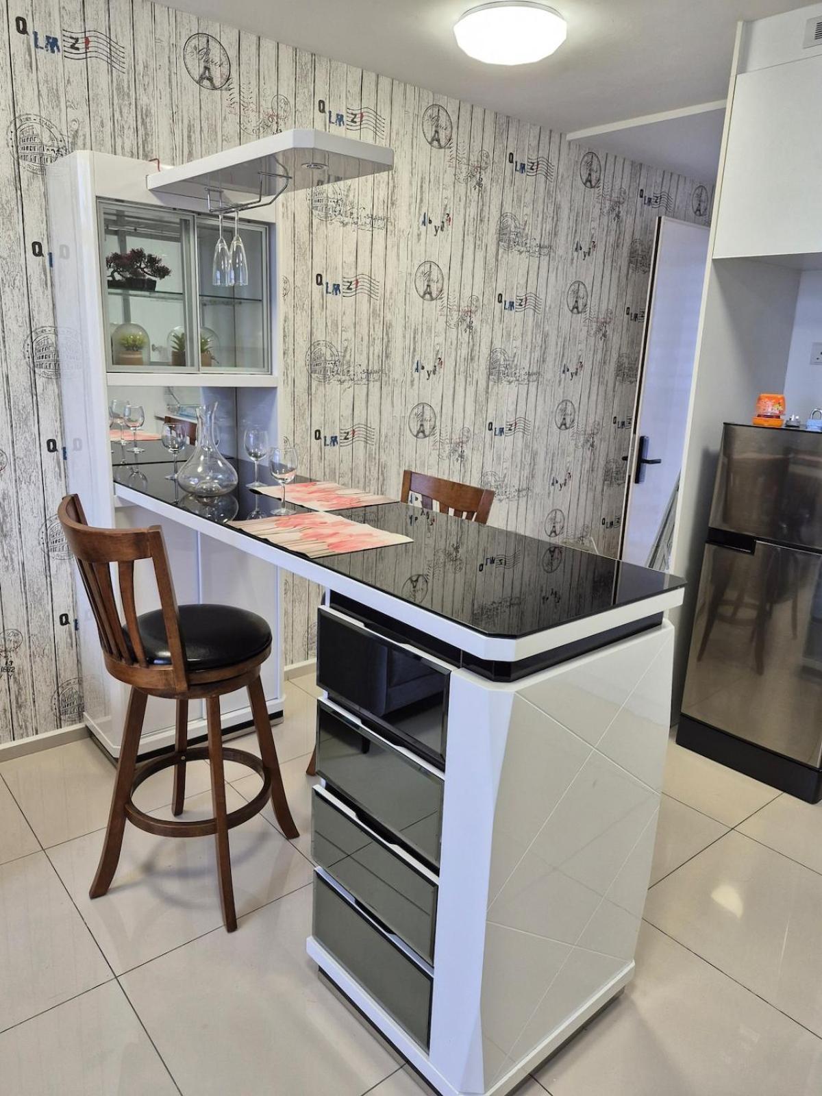 Pangsapuri Ekocheras With Balcony Sunshine Cosy Next To Mrt 3 Or 4 Pax Kuala Lumpur